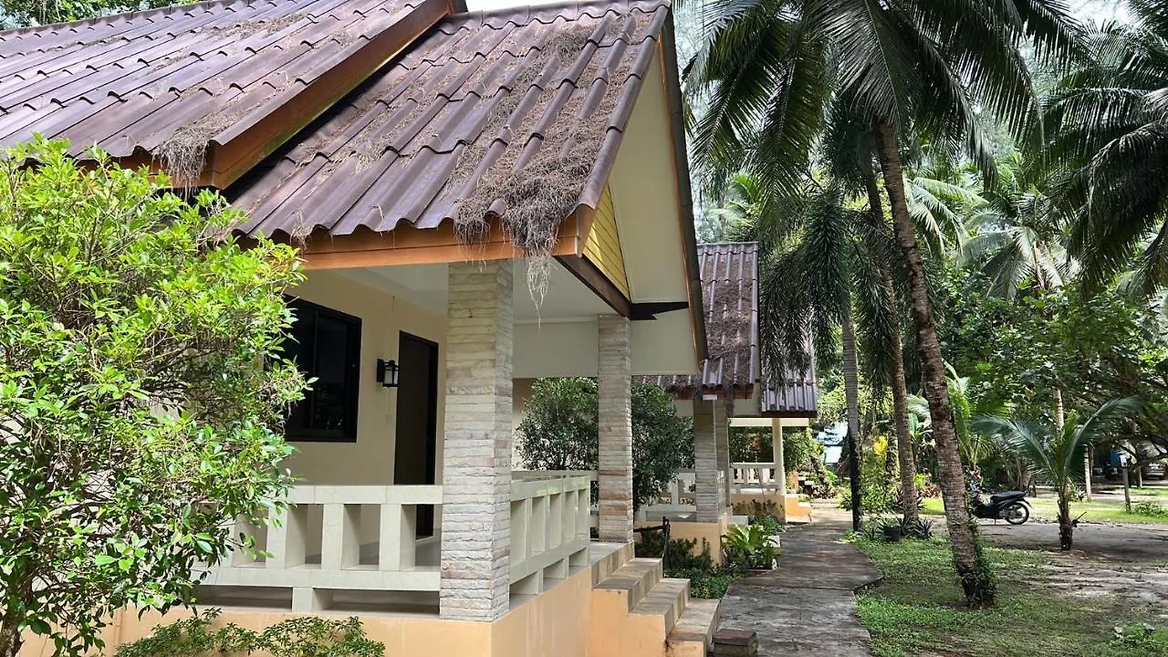 Ao Thong beach Bungalows Bang Sak Resort