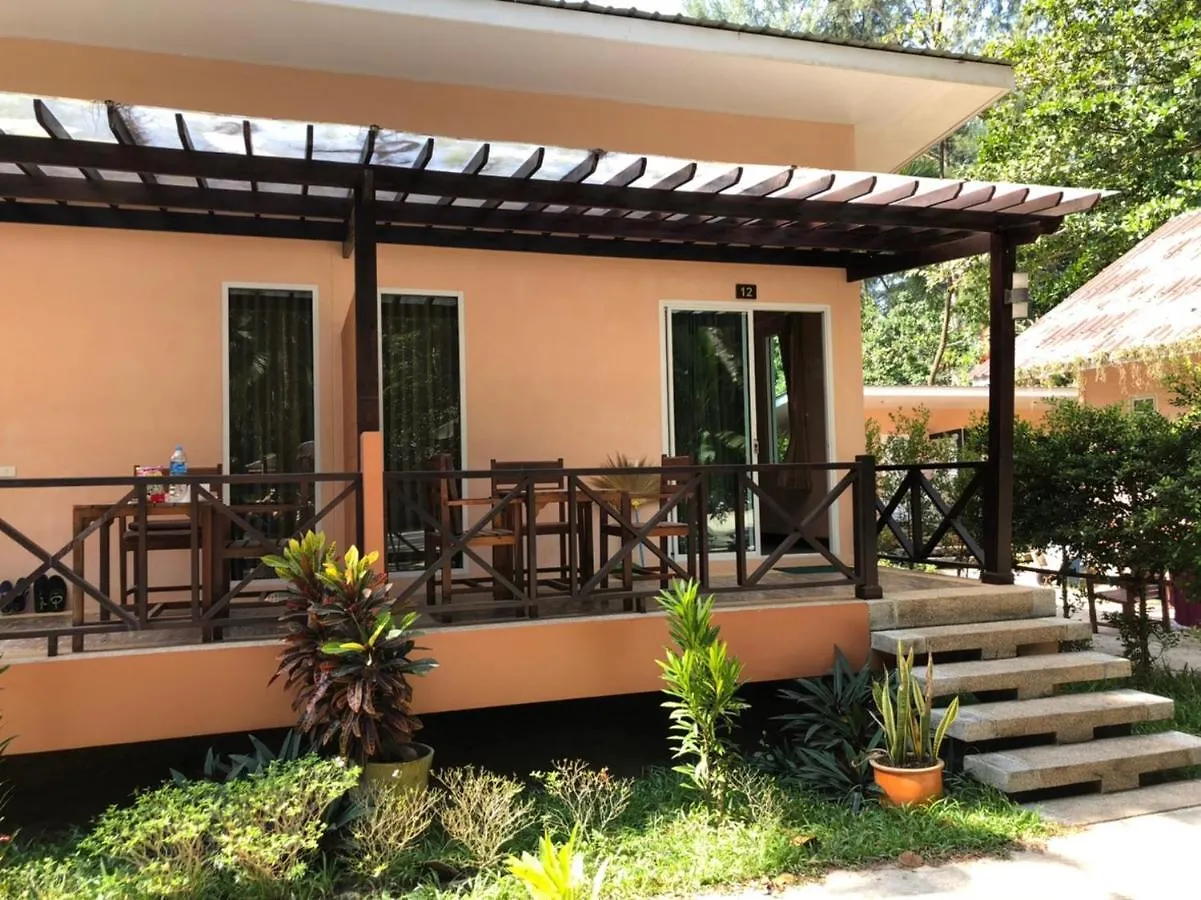 Ao Thong beach Bungalows Bang Sak Resort