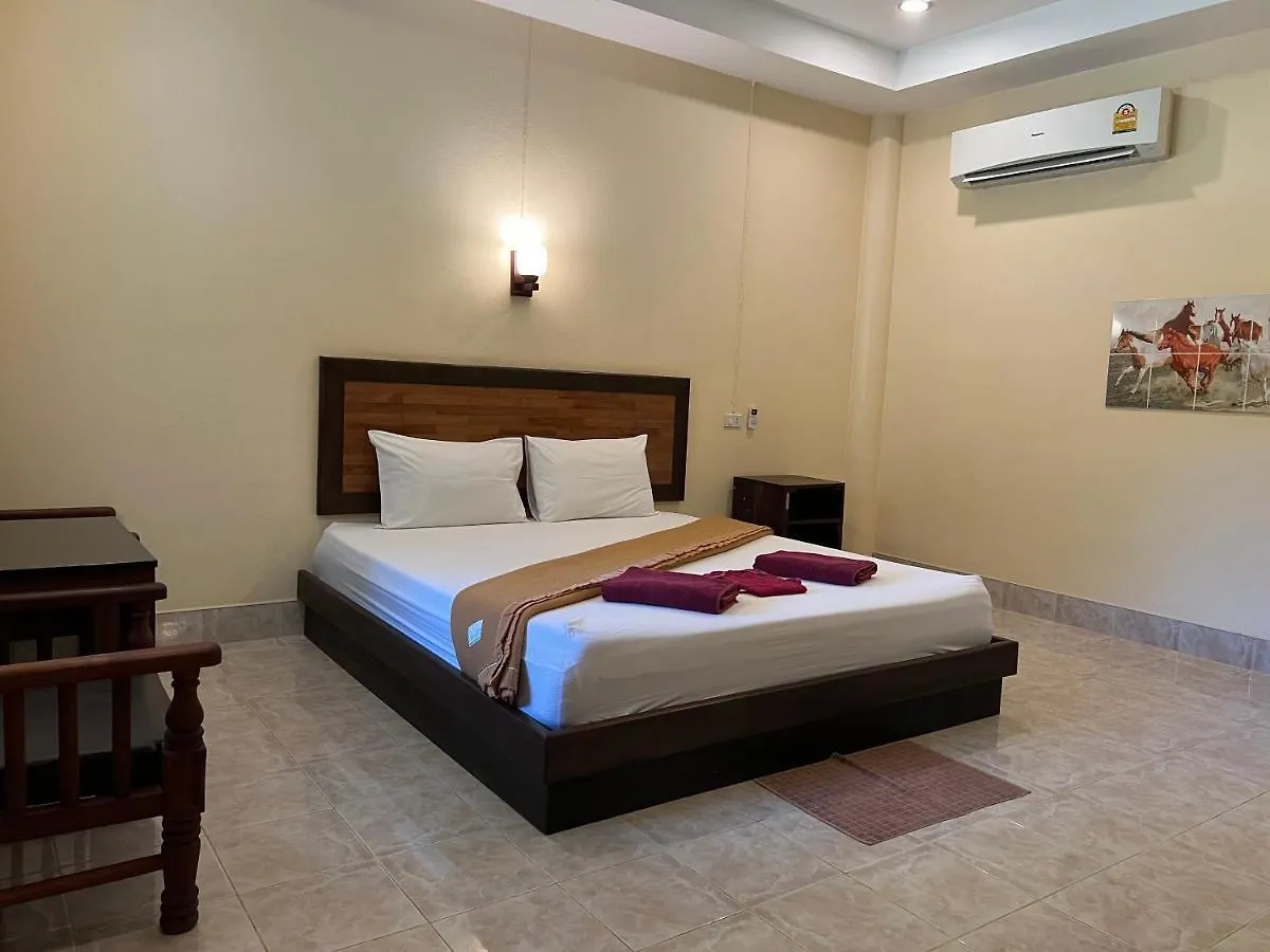 Ao Thong Beach Resort Bang Sak