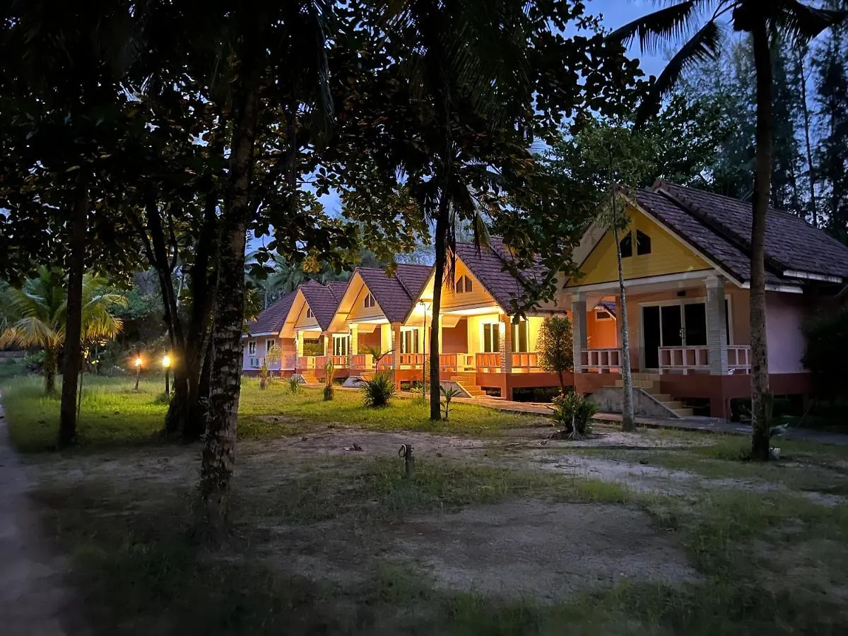 Ao Thong Beach Resort Bang Sak Thailand