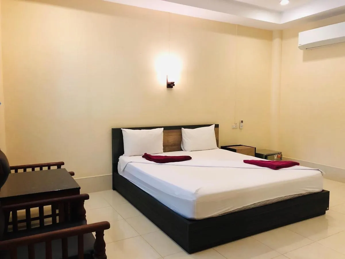Ao Thong Beach Resort Bang Sak