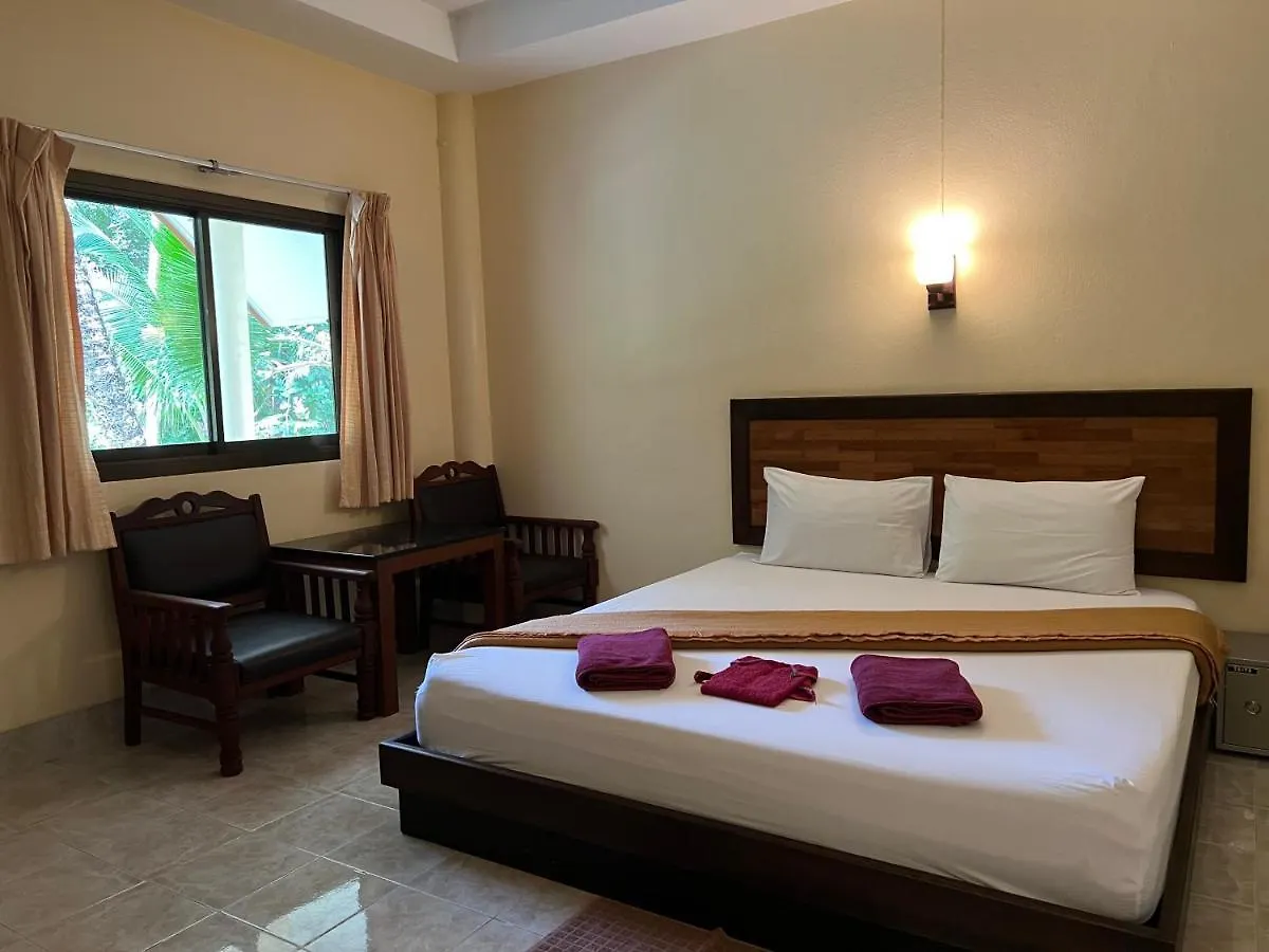 Ao Thong Beach Resort Bang Sak