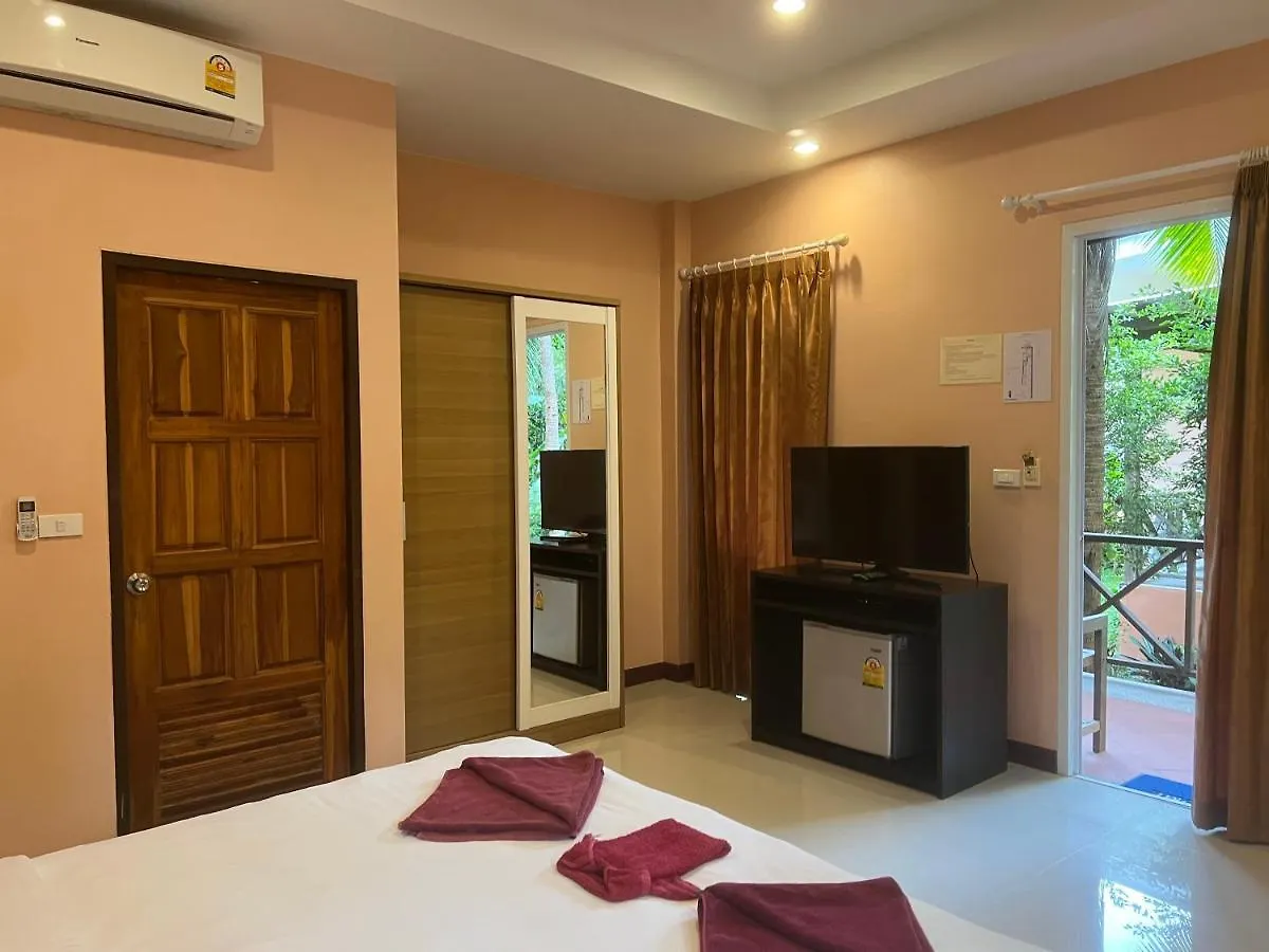 Ao Thong Beach Resort Bang Sak